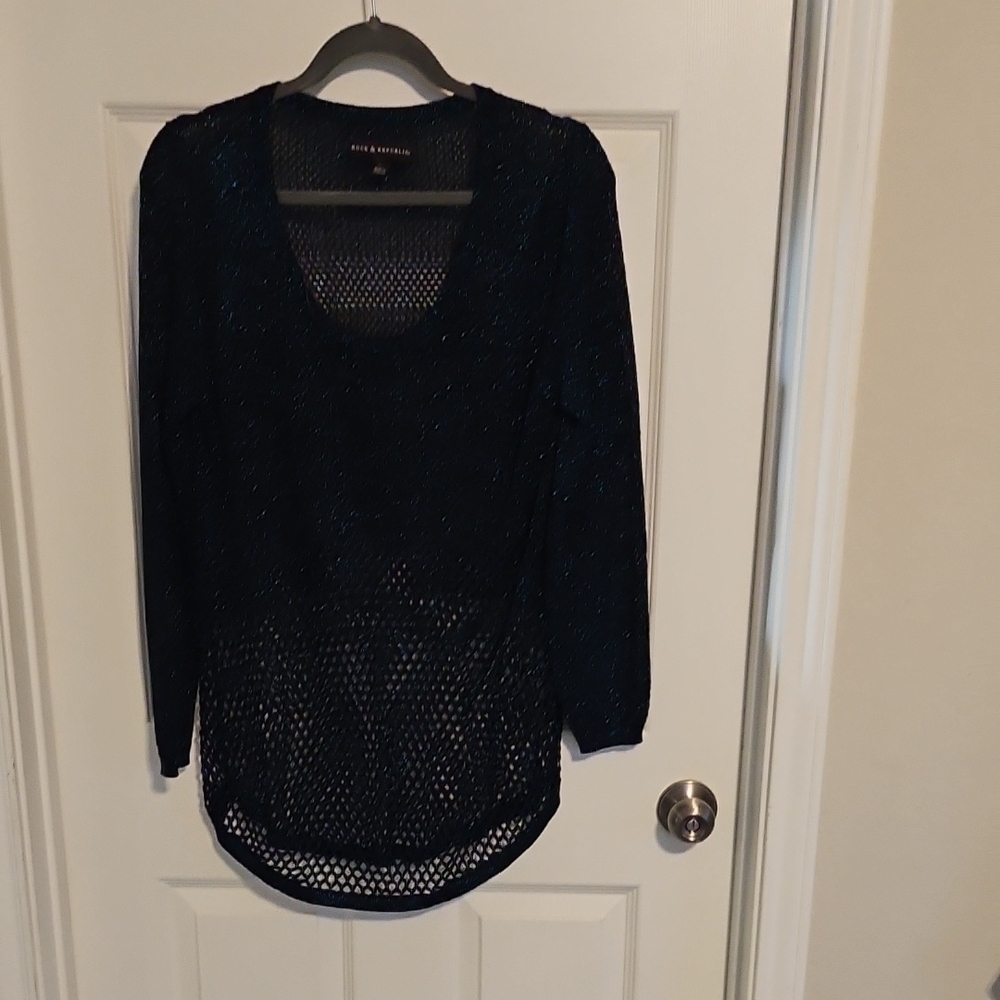 Rock & Republic Sparkling Black and Blue Top Sz L